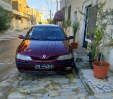 voiture Renault laguna1